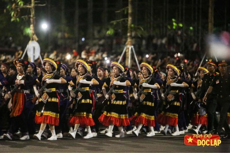 Khoi nu dieu binh anh 12