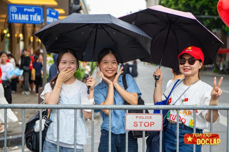 dieu binh A80,  tong duyet A80,  Quoc khanh 2/9,  xem dieu binh,  ky niem 80 nam,  dieu binh Ha Noi, hop luyen dieu binh A80,  dieu binh duoi mua, co thu xem dieu binh, xem dieu binh Ha Noi,  Quang truong Ba Dinh,  duong Thanh Nien anh 11