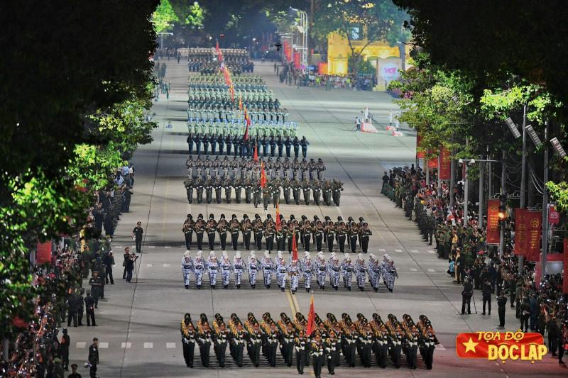 giua vong tay nhan dan anh 19