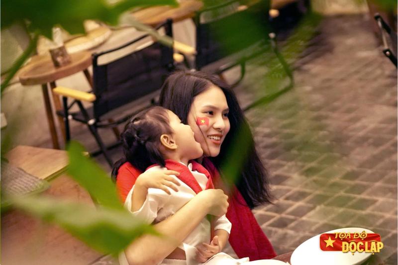 quan ca phe xuyen dem anh 2