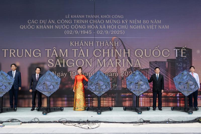 khanh thanh Saigon Marina IFC anh 11
