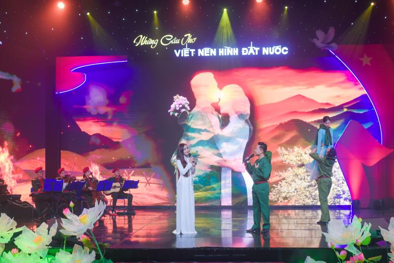 Nguyen Khoa Diem,  Dat Nuoc,  phan tich van hoc,  tac gia tho,  tho ca cach mang,  van hoc lop 12 anh 2