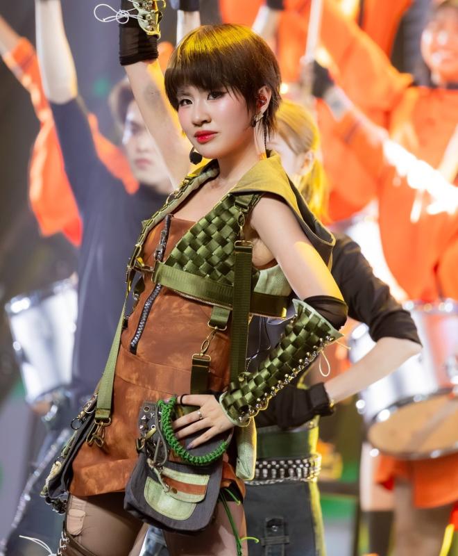 Em xinh quan quan anh 2