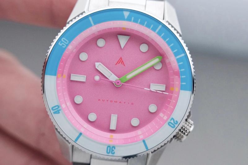 dong ho lan,  Namica dong ho,  Seiko dong ho,  dong ho gia tot,  dong ho doc dao,  mau sac dong ho anh 3