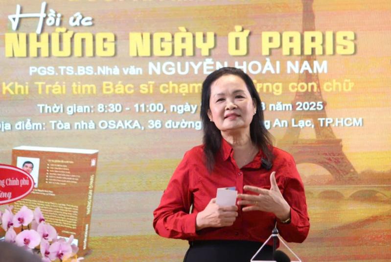 nhung ngay o paris sach anh 2
