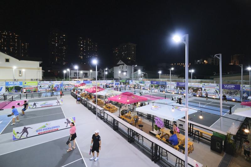 pickleball,  tieng on pickleball,  san pickleball,  anh huong pickleball,  khon kho tieng on,  am anh tieng on anh 2