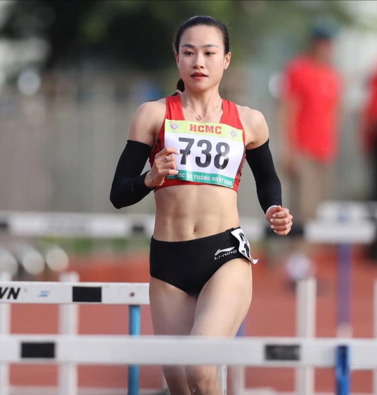 hot girl dien kinh anh 4