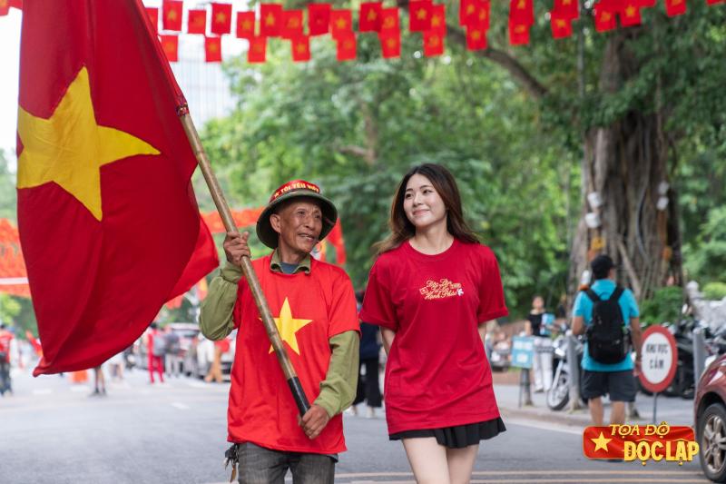 check-in,  check-in ho Guom,  check-in Ha Noi,  Le hoi Doc Lap,  Toa do Doc Lap anh 10