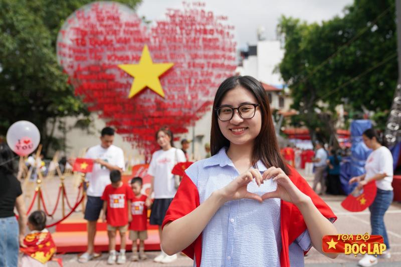 Le hoi Doc Lap,  Toa do Doc Lap,  check-in Ho Guom,  Dong Kinh Nghia Thuc,  Ha Noi 2/9, pho di bo Ho Guom anh 7