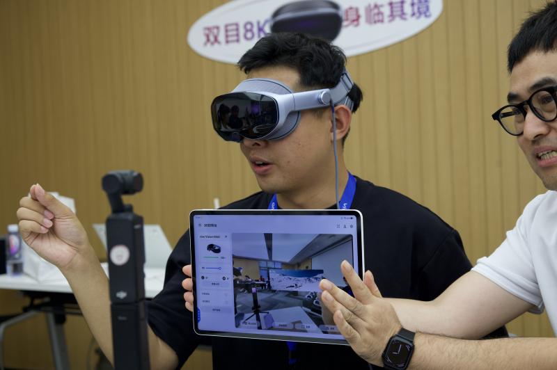kinh vivo vision anh 8