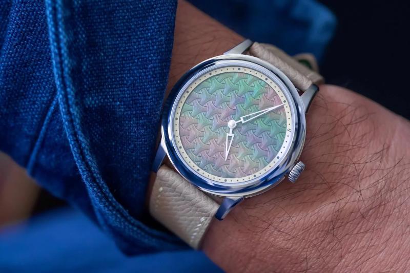 dong ho ngoc trai den,  dong ho kham trai,  dong ho 1000 USD,  dong ho gia re,  Watch Ho & Co.,  danh gia dong ho anh 3