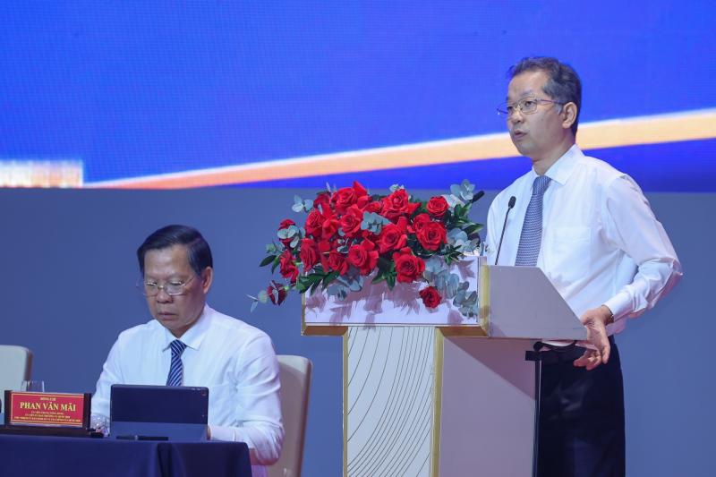 trung tam tai chinh anh 2