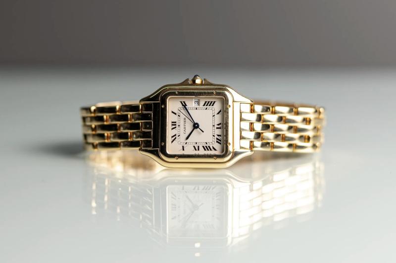 Taylor Swift Cartier,  Cartier Santos Demoiselle,  dong ho dinh hon,  gia Santos Demoiselle,  hieu ung Taylor Swift,  dong ho xa xi anh 4