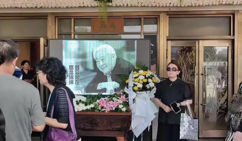 Hoa ngu anh 1