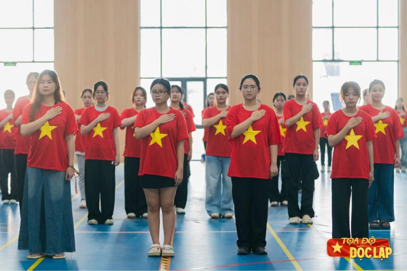 Flashmob Le hoi Doc Lap, Flashmob Quoc khanh Ha Noi, Le hoi Doc Lap 2/9,  Nguoi tre flashmob,  Quoc khanh 2/9, Bieu dien flashmob Ha Noi, Cung Thieu nhi Ha Noi anh 2