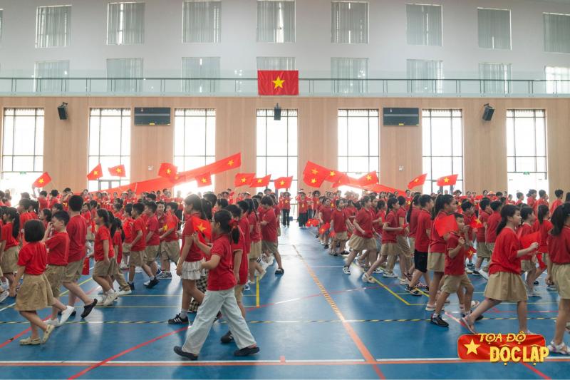 Flashmob Le hoi Doc Lap, Flashmob Quoc khanh Ha Noi, Le hoi Doc Lap 2/9,  Nguoi tre flashmob,  Quoc khanh 2/9, Bieu dien flashmob Ha Noi, Cung Thieu nhi Ha Noi anh 10