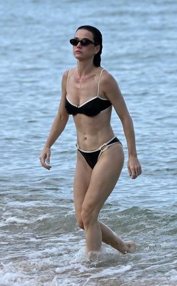 Katy Perry goi cam anh 2