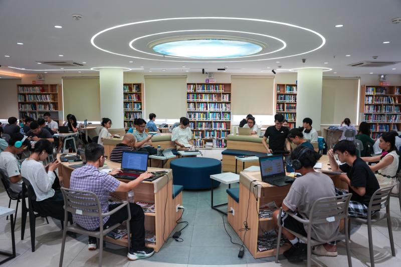 Thu vien Ha Noi,  thu vien,  khong gian hoc,  khong gian mien phi,  muon sach anh 17