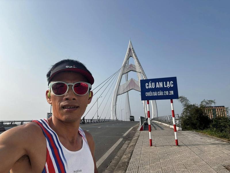 chay bo xuyen Viet 2/9 anh 2