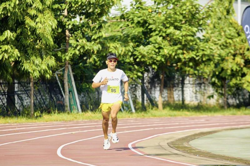 chay bo xuyen Viet 2/9 anh 3