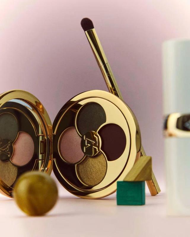 Louis Vuitton La Beaute,  Pat McGrath,  son duong LV,  bang phan mat LV,  Hermes my pham,  Dior my pham,  Chanel my pham,  chien luoc gia LV,  doanh so LVMH anh 3