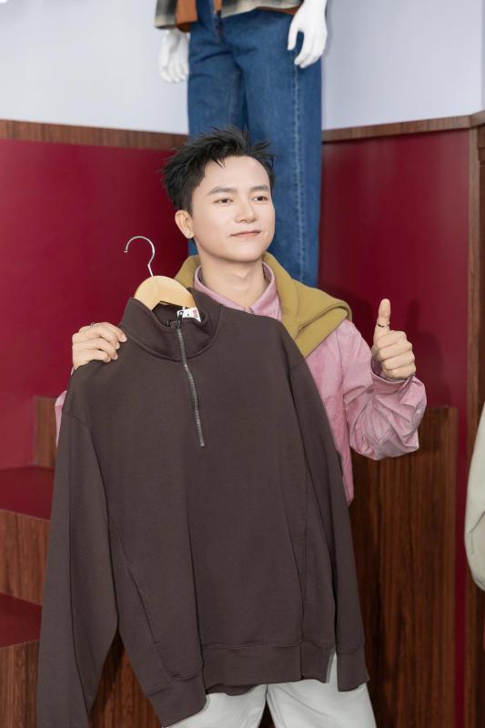 Uniqlo Thu Dong 2025 anh 13