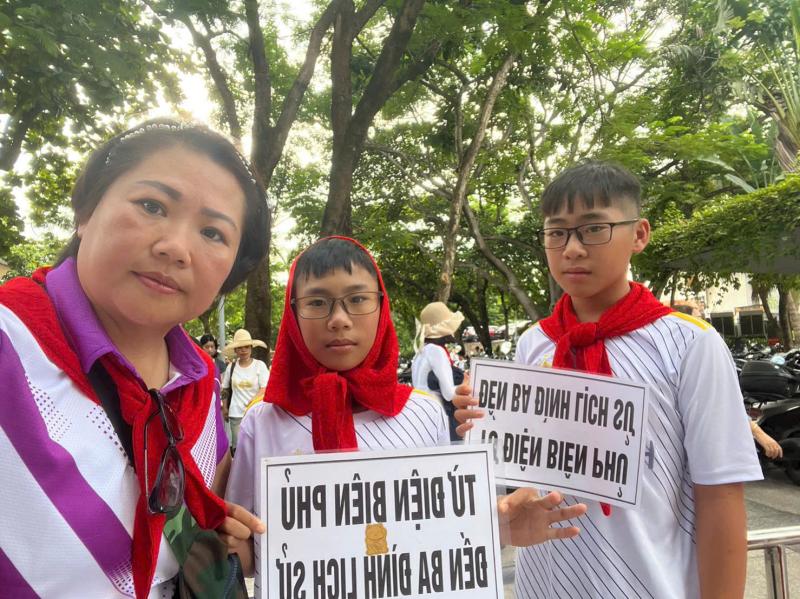 Di bo xem dieu binh anh 2