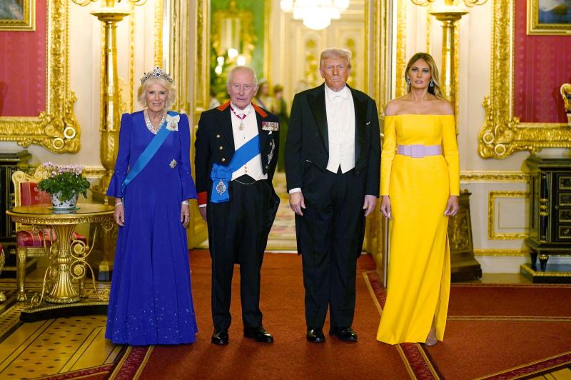 Melania Trump,  vo ong Trump,  De nhat phu nhan,  Dior,  Burberry,  Carolina Herrera anh 1