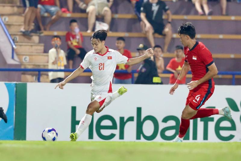 U23 Viet Nam vs Singapore anh 10