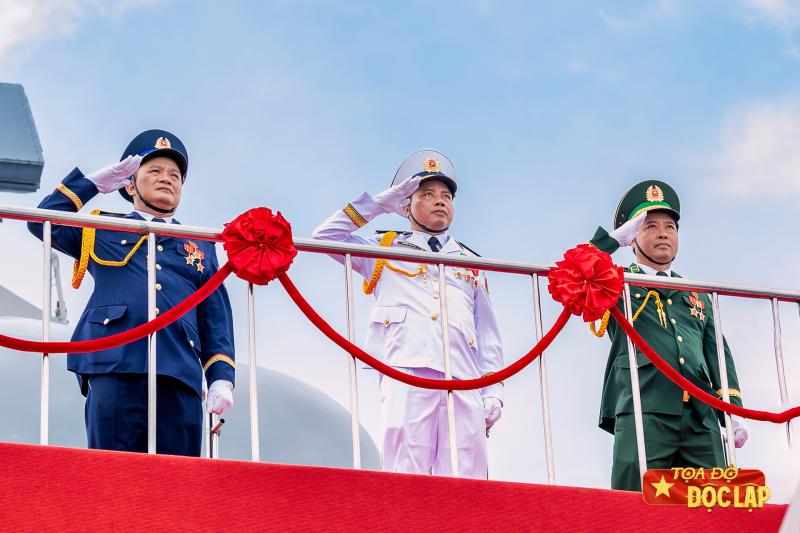 Dieu binh tren bien anh 4
