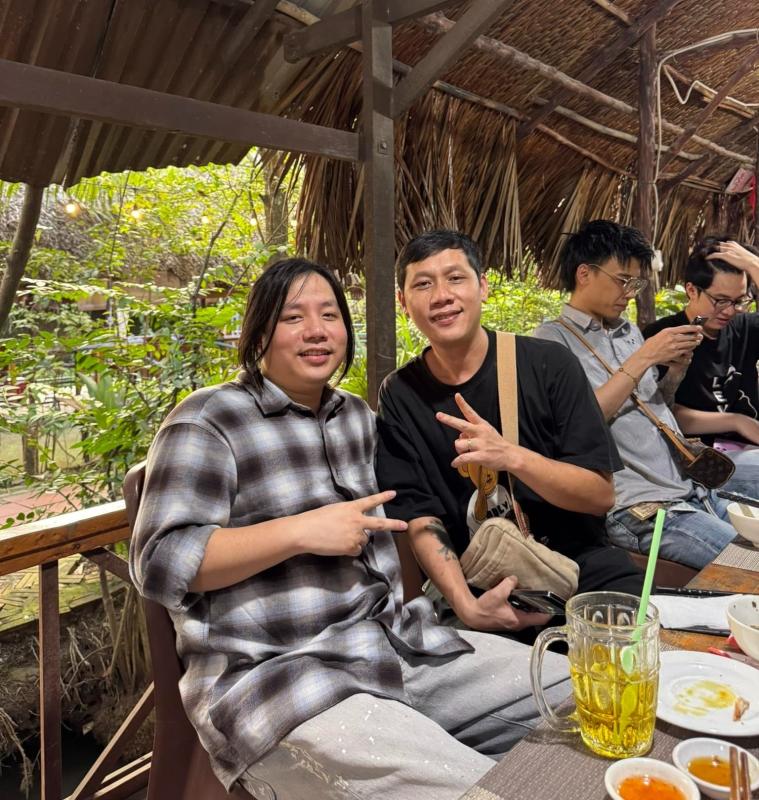 Khoa Pug keo chan anh 1