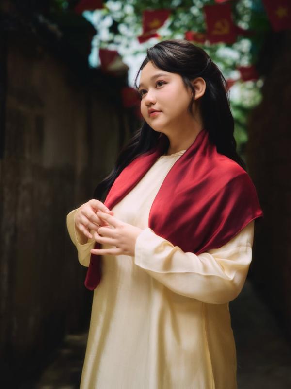 Thanh Nha,  hot girl bong da,  Quynh Anh Shyn,  Truc Anh,  Truc Anh tang can,  Nguyen Lam Thao Tam,  nang tho Mat Biec,  Tang My Han,  ban gai HIEUTHUHAI anh 4