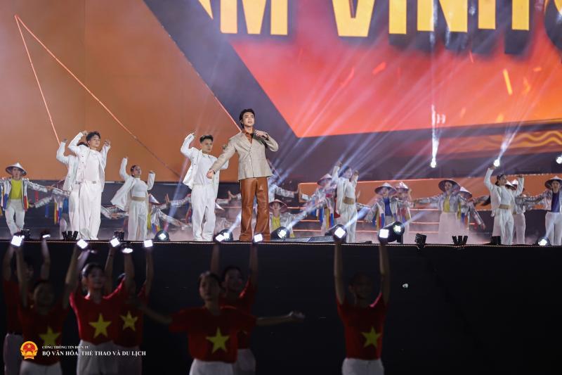 concert quoc gia anh 2