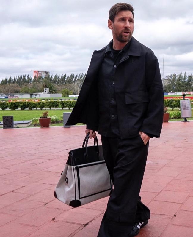 Birkin cua Messi,  Tui Hermes Messi,  Hermes Birkin gia,  Messi Hermes Cargo,  Tui Birkin da chien,  Phong cach Messi Birkin anh 4