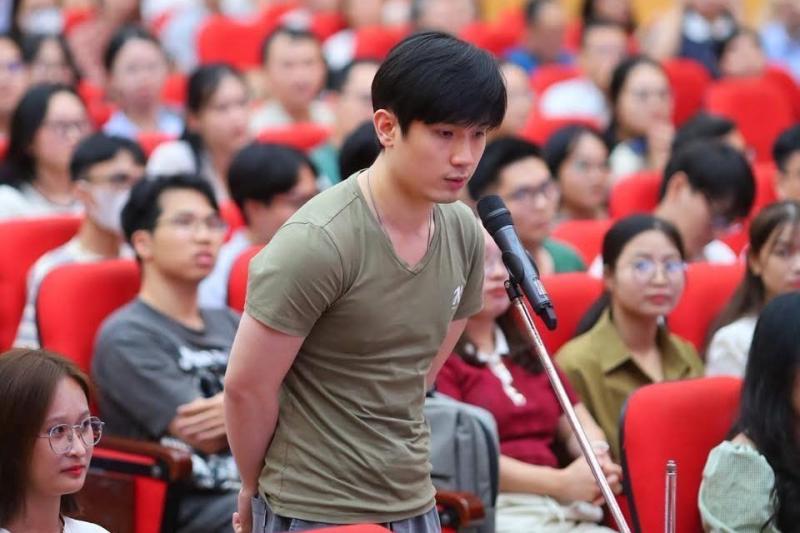 thi bac si noi tru anh 2