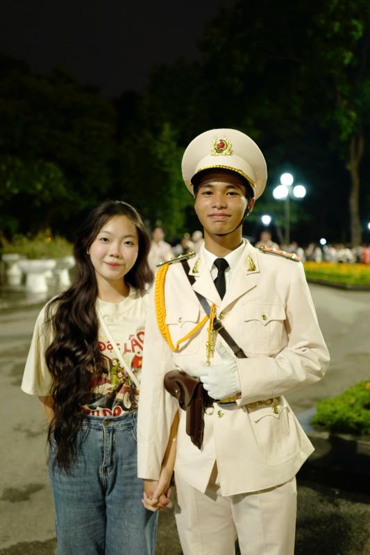 tinh yeu chien si,  hau phuong,  hau phuong chien si,  ban gai chien si anh 2