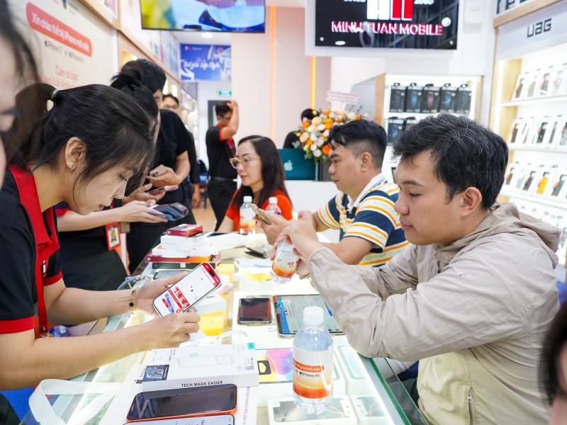 mo ban iPhone 17 anh 13