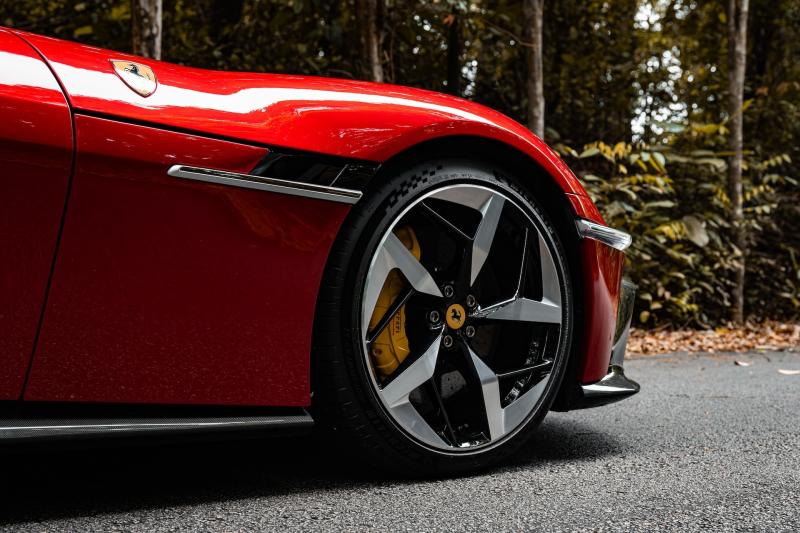 sieu xe,  singapore,  ferrari,  812,  812 superfast,  12cilindri,  ferrari 12cilindri,  v12,  hut khi tu nhien,  849 testarossa,  testarossa,  hybrid,  v8 anh 3