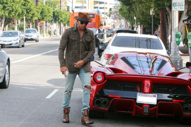 sieu xe,  f1,  Lewis Hamilton,  tay dua,  suu tap sieu xe,  ferrari f40,  icona series,  ferrari anh 1