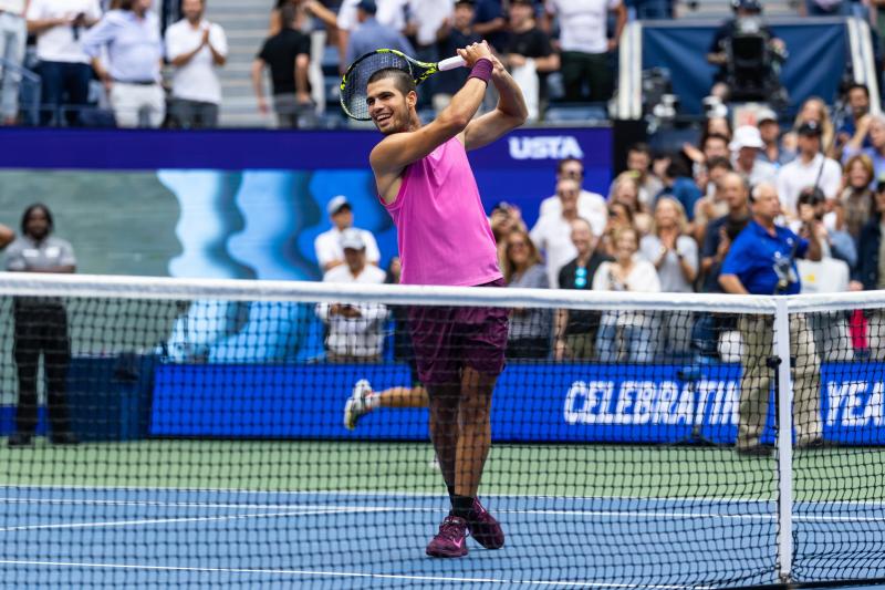 Carlos Alcaraz tai san,  Carlos Alcaraz tien,  Carlos Alcaraz US Open,  Carlos Alcaraz Grand Slam,  Carlos Alcaraz quan vot,  Alcaraz vo dich anh 1