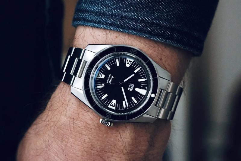 dong ho duoi 1200,  Seiko Presage gia,  Farer Three Hands,  Hamilton Khaki moi,  HTD Aquatic MkII,  dong ho co,  dong ho tam trung,  dong ho tu dong,  Seiko cocktail Negroni,  dong ho 3 kim,  dong ho gioi han anh 9