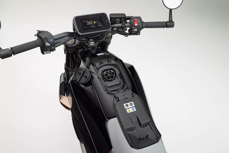 Honda WN7 anh 12