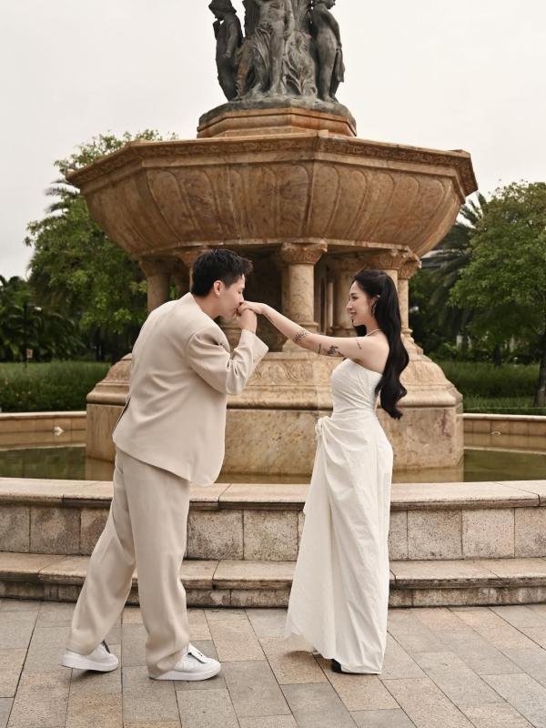 Joyce Pham 6 nam cuoi anh 2