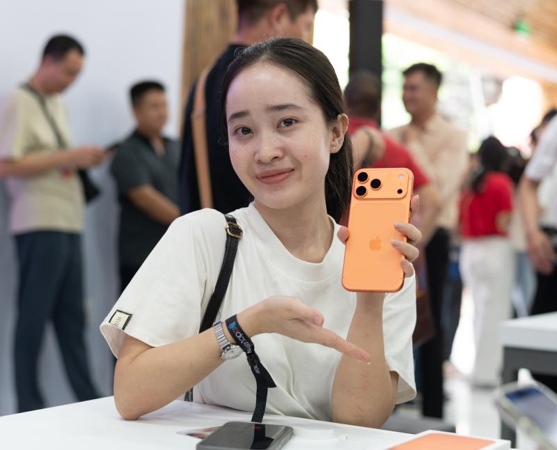 mo ban iPhone 17 anh 4