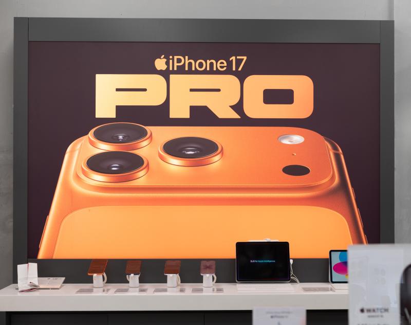 mo ban iPhone 17 anh 1