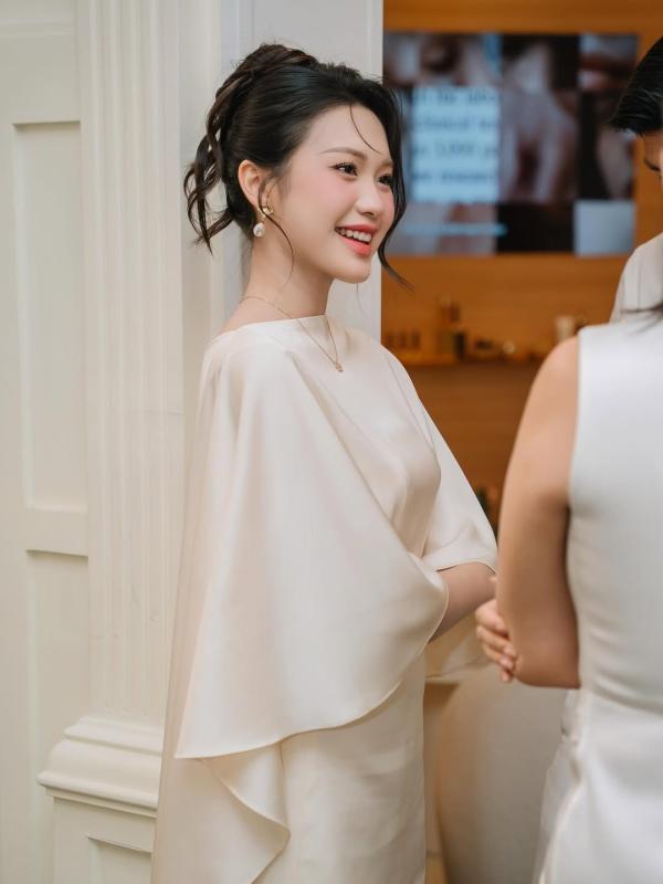 Newsfeed Rate,  Huynh Giao,  rich kid mien Tay,  rich kid Huynh Giao,  Tam Tit,  Ngoc Trinh,  Doan Hai My,  vo Doan Van Hau,  WAG,  Hanh Sino anh 11