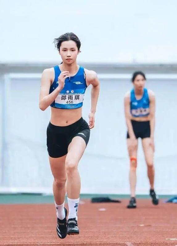 Shao Yuqi,  Wu Yanni,  Xia Sining,  nu than dien kinh anh 4