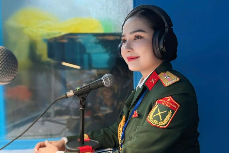 nguoi doc thuyet minh A80 anh 13