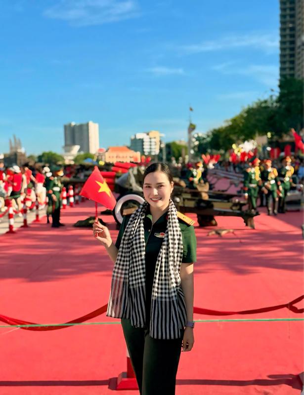 nguoi doc thuyet minh A80 anh 11