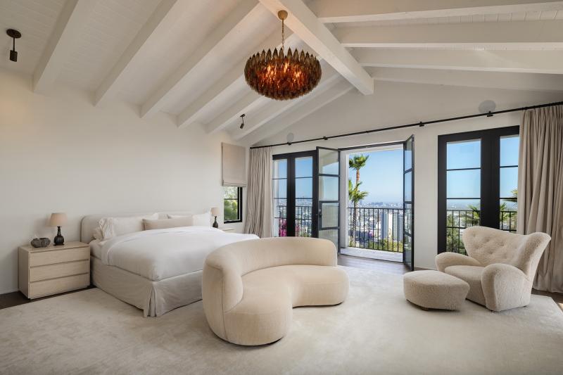 Brad Pitt biet thu,  Hollywood Hills,  nha sao Hollywood,  biet thu 12 trieu,  biet thu sao F1 anh 7